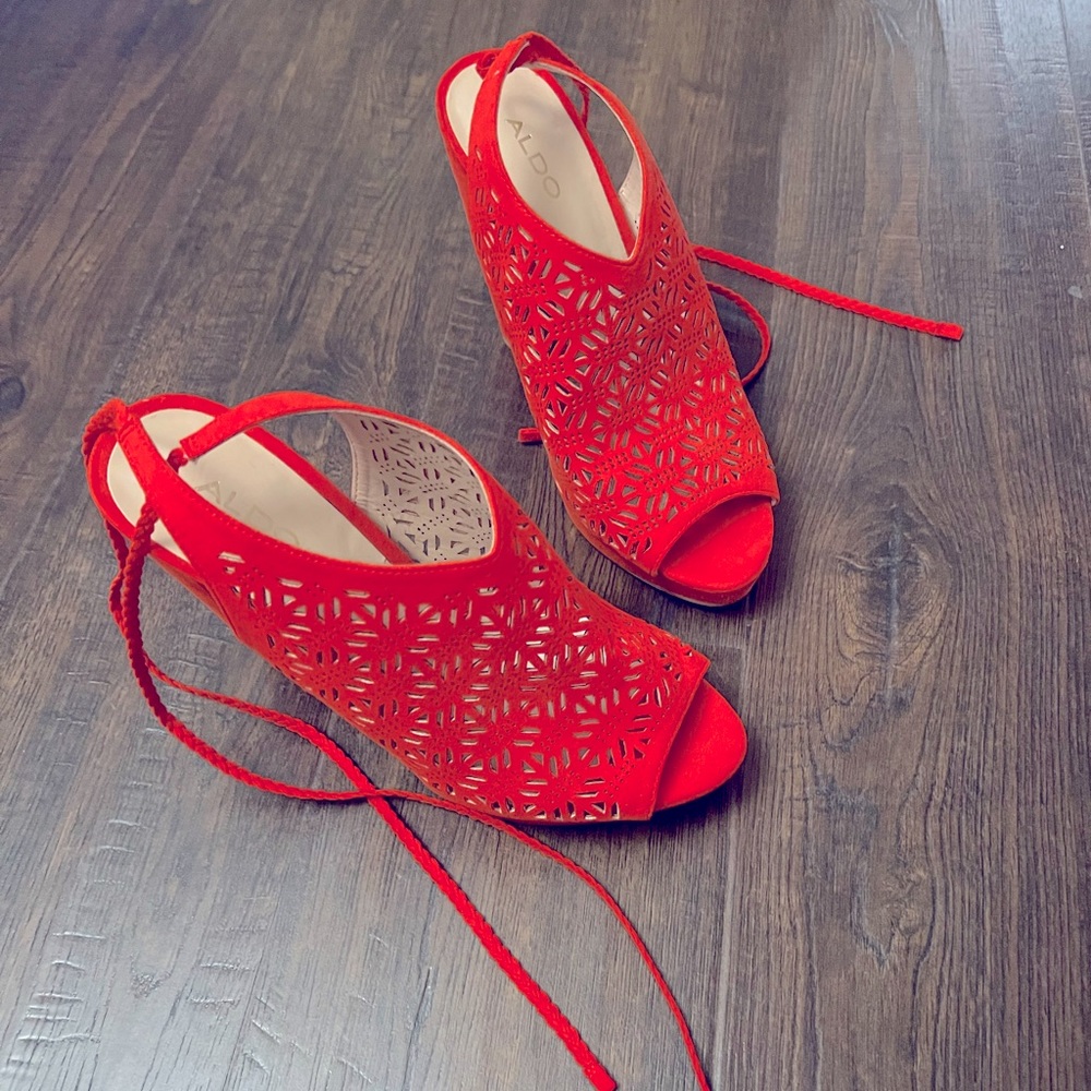Aldo laser cut red tie back heels NWOT